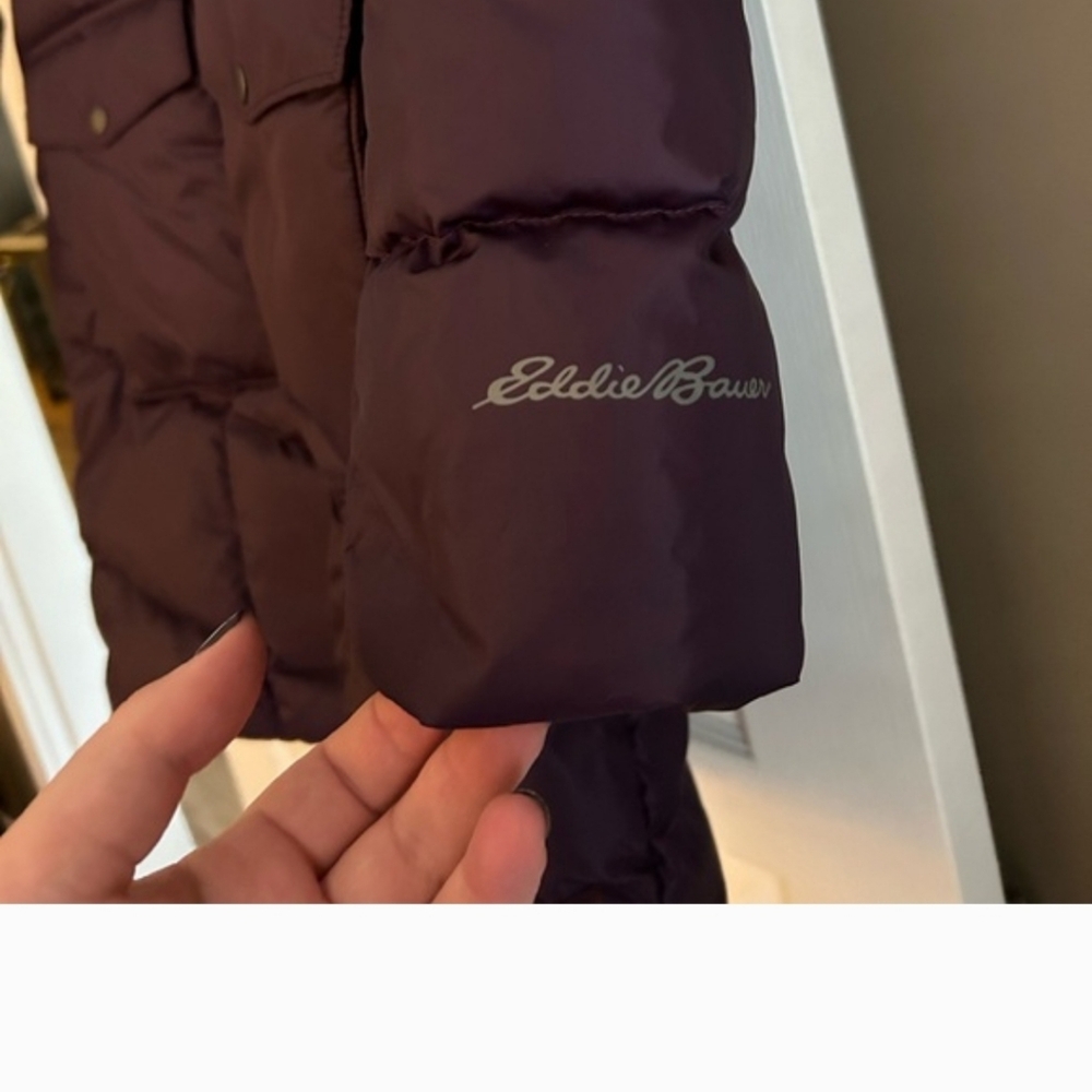 Eddie Bauer Women's Purple Fur-Trimmed Puffer Coat Like New. - Picture 5 of 10